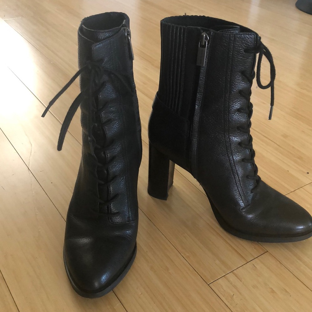MK Black lace up bootie